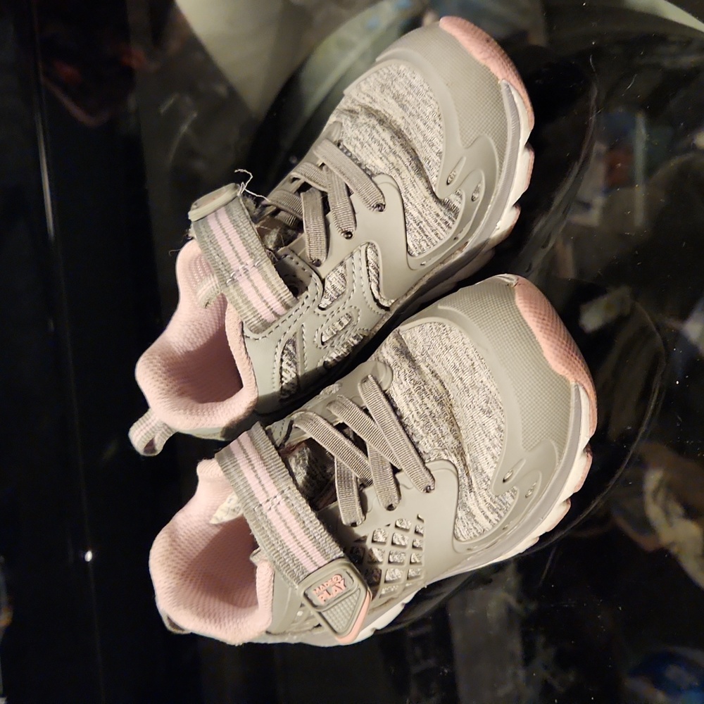 Striderite Made2Play Sneakers